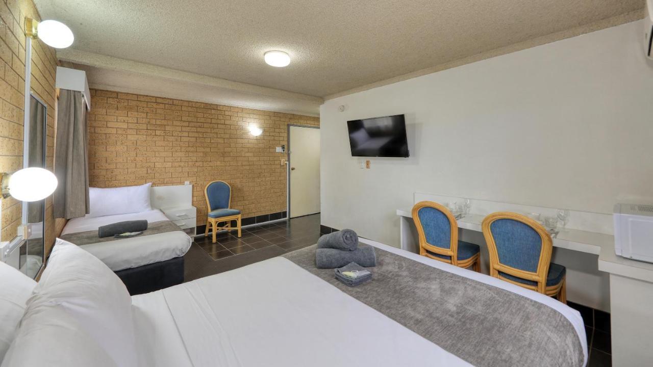 Hamilton Hume Motor Inn Ясс Экстерьер фото