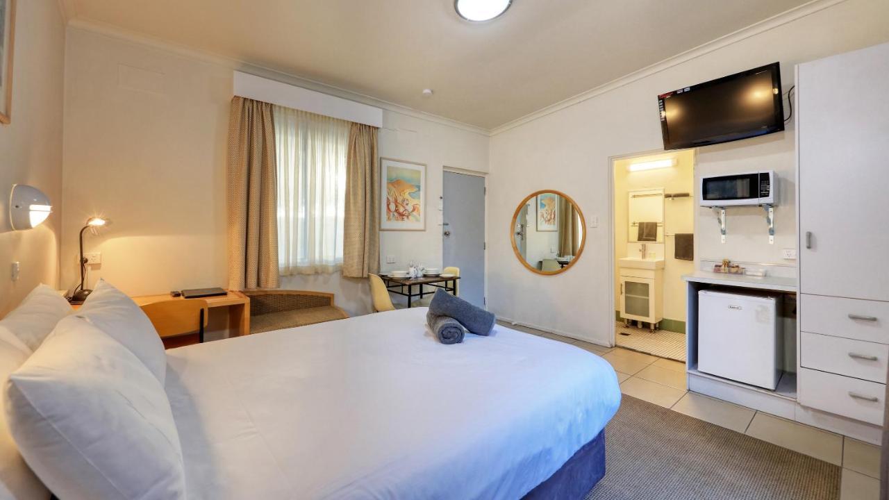 Hamilton Hume Motor Inn Ясс Экстерьер фото