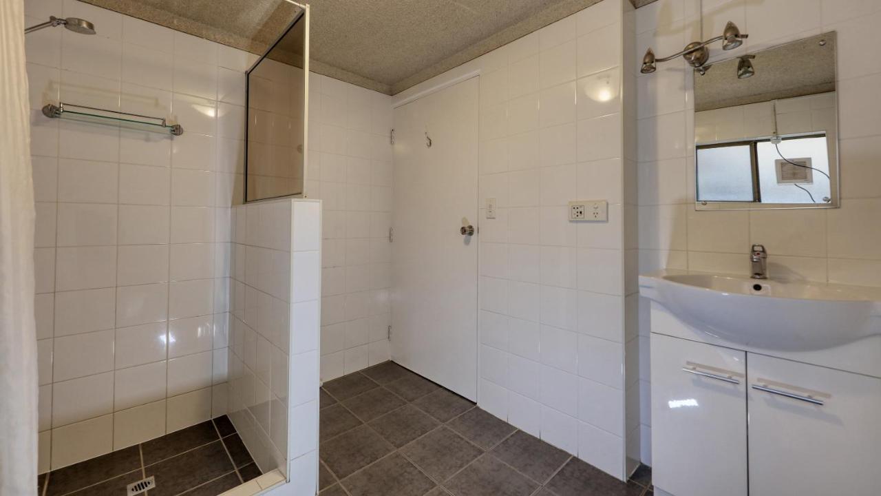 Hamilton Hume Motor Inn Ясс Экстерьер фото