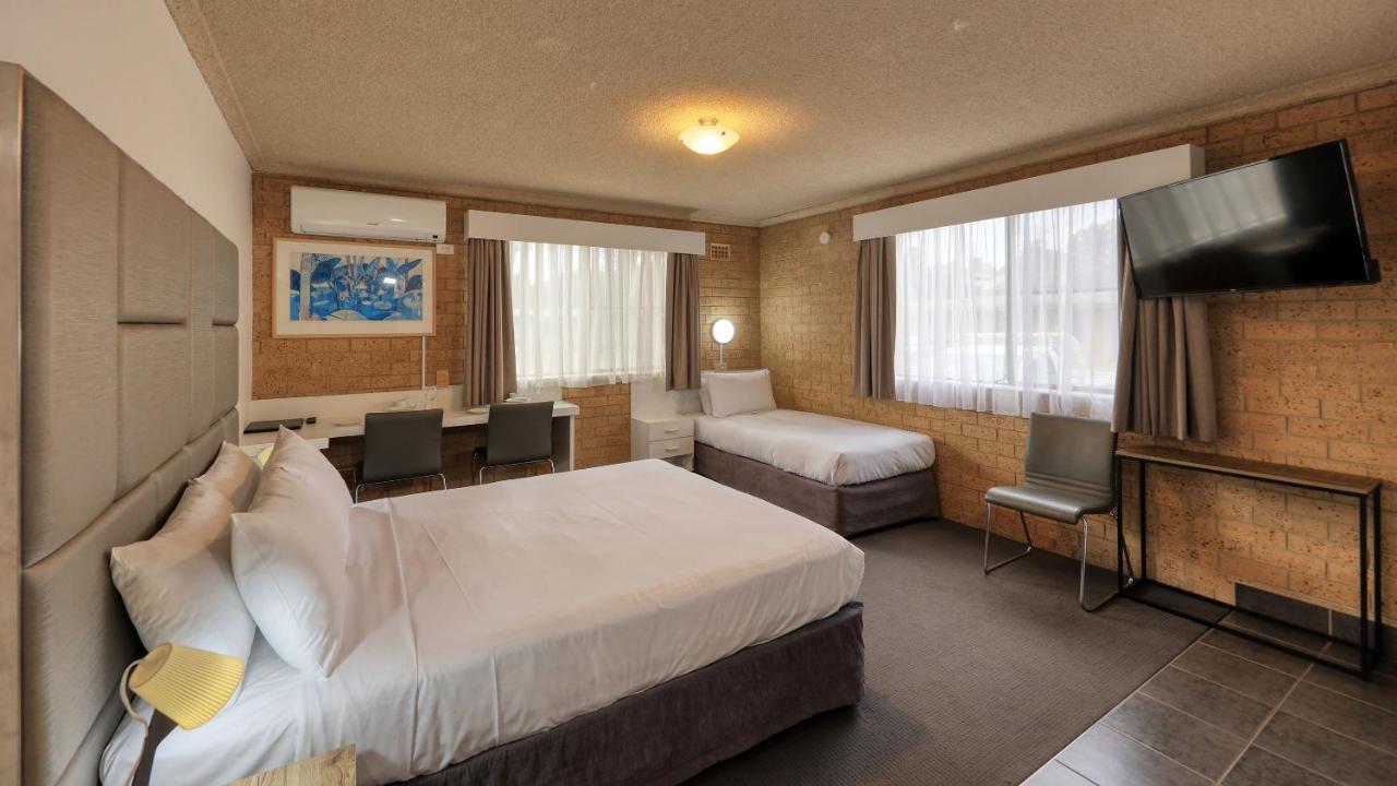 Hamilton Hume Motor Inn Ясс Экстерьер фото